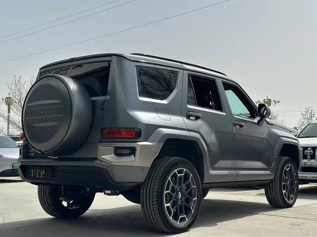Tank Tank 700 Hi4-T Extreme Edition