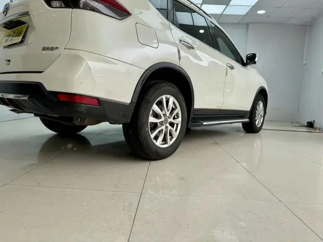 Nissan Qijun 2.0 L XL ITS CVT 2WD Comfort Commemorative Edition