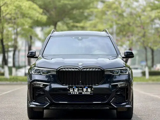 BMW BMW X7 xDrive40i Exclusive M Sports Suit