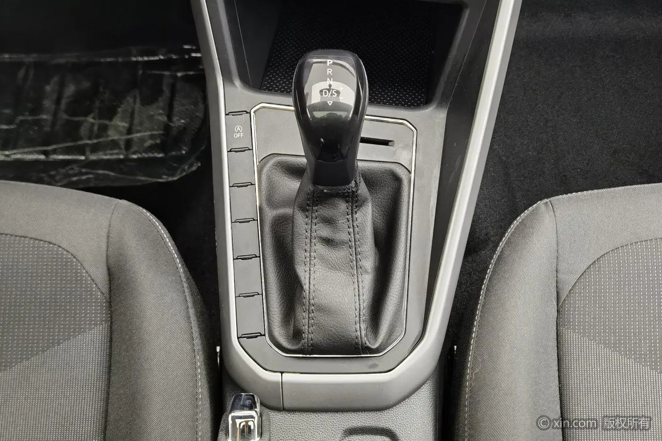 Volkswagen Polo Facelift Plus 1.5L Automatic Panoramic Enjoy Edition