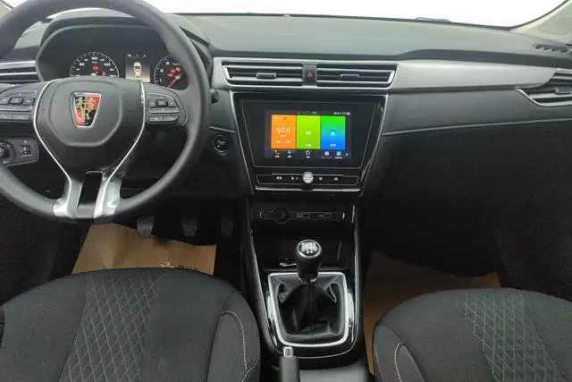 Roewe Roewe i5 1.5L manual 4G Interconnection Linghao Edition