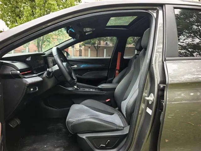 Geely Binrui Binrui COOL 1.5T DCT Thunder Edition