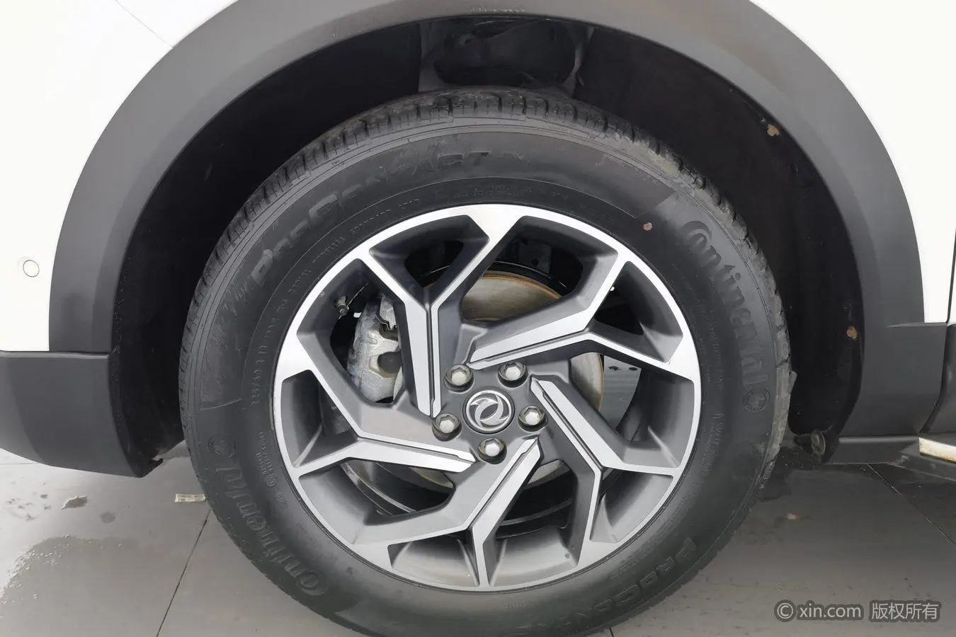 Dongfeng Fengshen Dongfeng Fengshen AX7 1.6T automatic AI flagship country VI