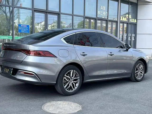 BYD Qin PLUS EV 400KM travel version