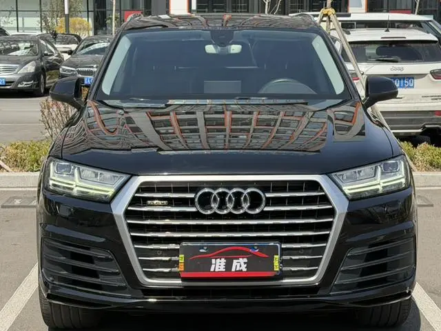 Audi Audi Q7 45 TFSI S line sporty