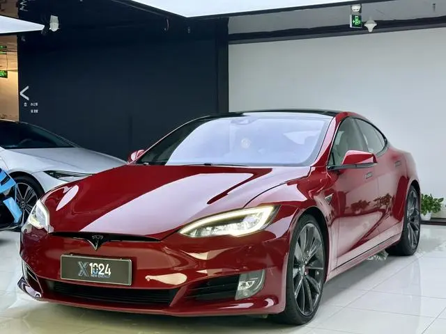 Tesla Model S P90D
