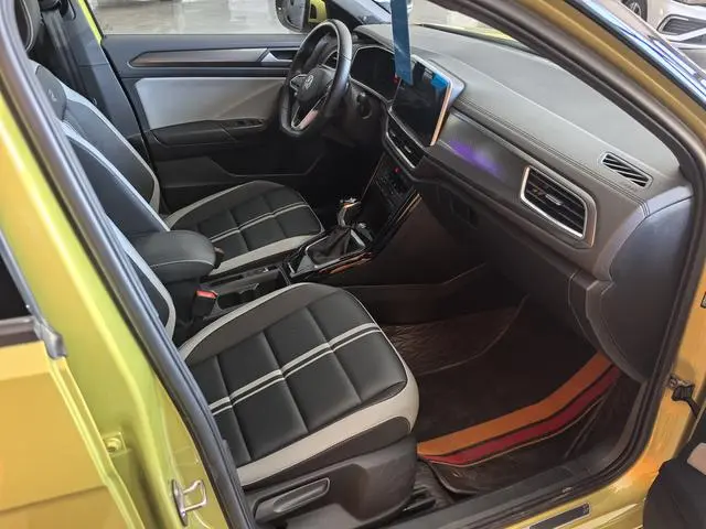 Volkswagen Exploring songs 300TSI DSG Starlight Edition