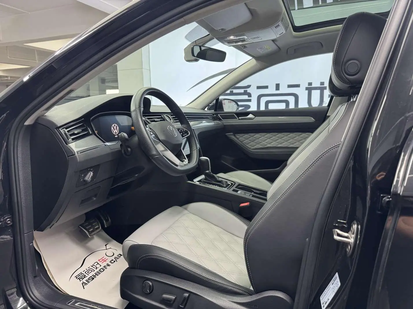 Volkswagen Magotan 2 million commemorative edition 330TSI DSG leading model