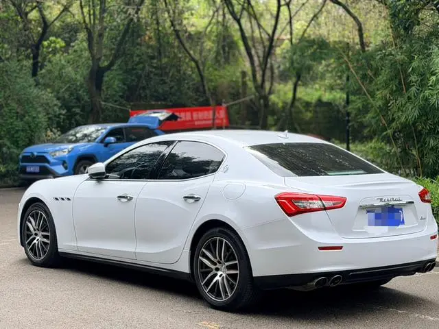 Maserati Ghibli 3.0T Standard Edition