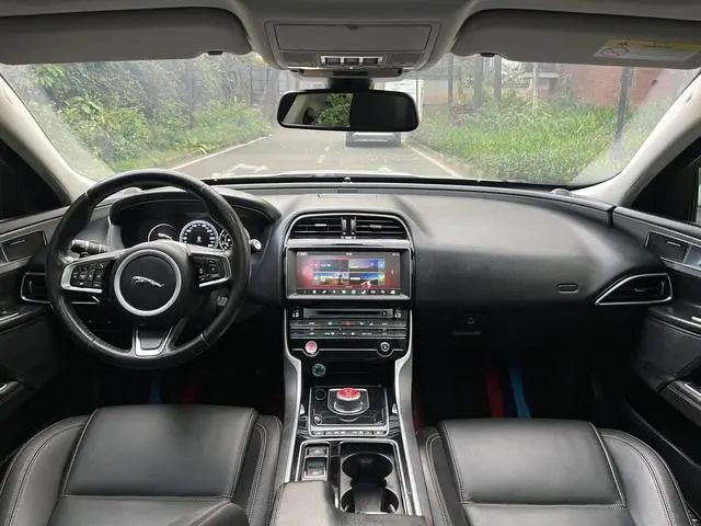 Jaguar Jaguar XEL 2.0T 200PS Premium Edition