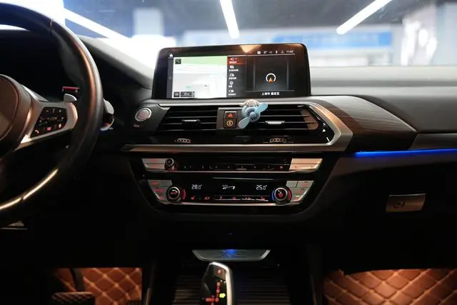 BMW BMW X3 xDrive30i leading M sports suit