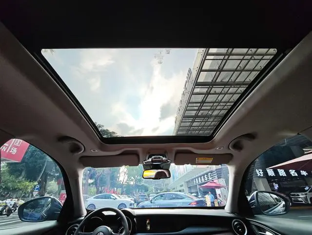 Alfa Romeo Stelvio 2.0T 200HP Elite Edition
