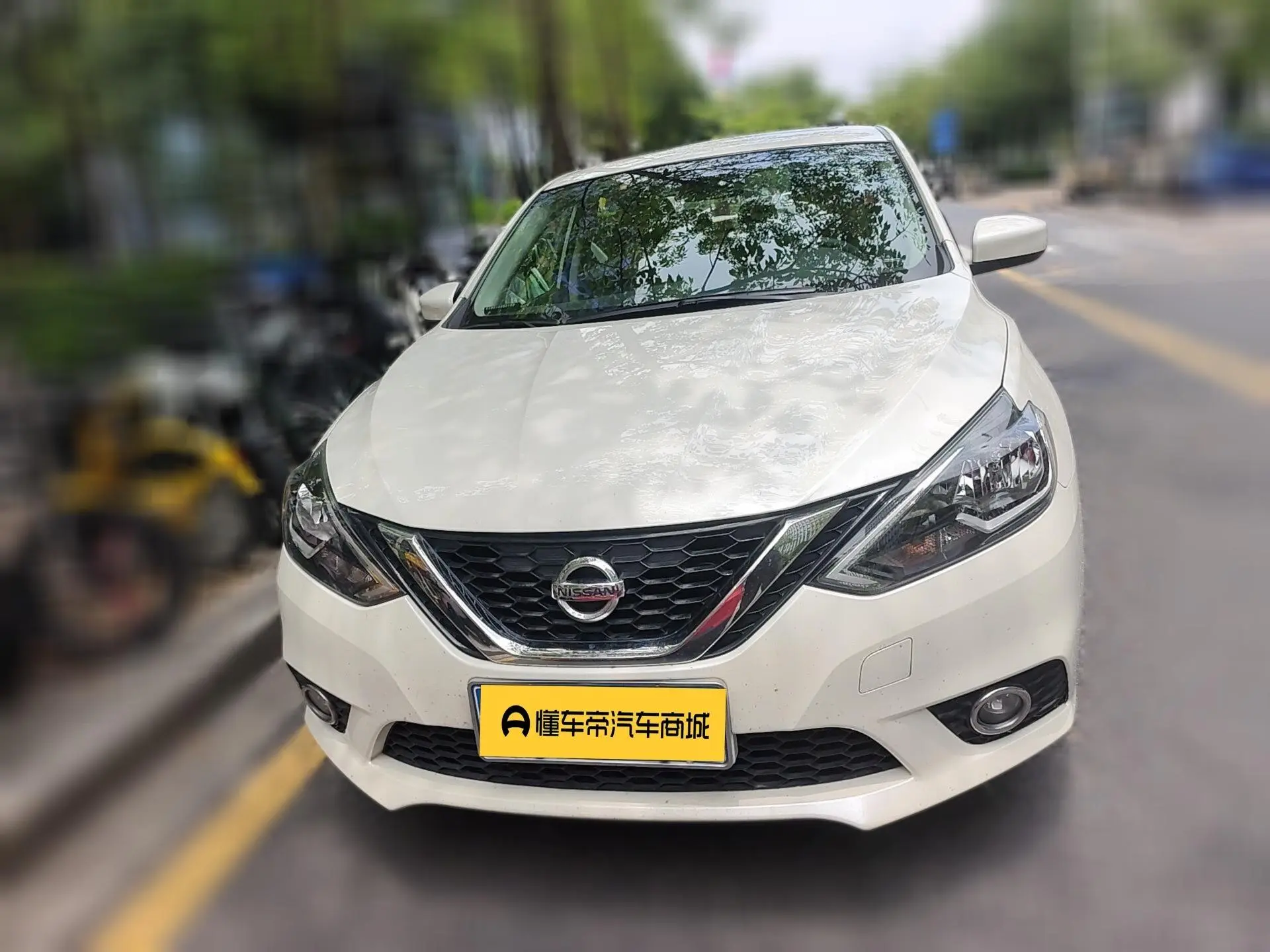 Nissan Xuan Yi Classic 1.6 XL CVT Deluxe Edition