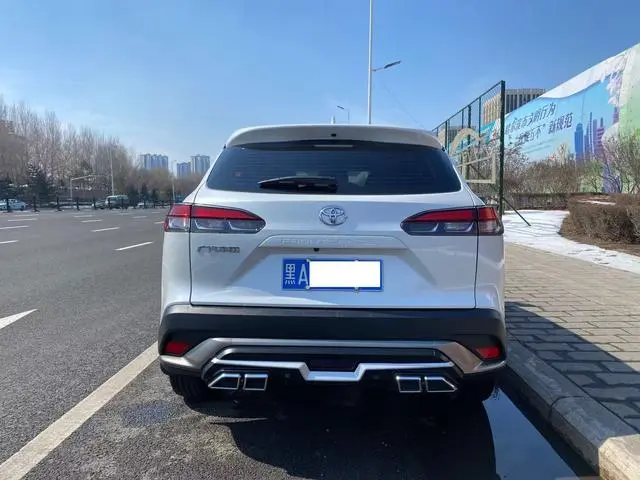 TOYOTA Fenglanda 2.0L CVT Deluxe PLUS Edition