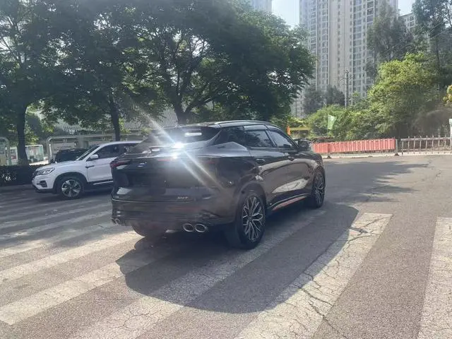 Changan Auchan Changan Auchan Z6 Blue Whale 1.5T DCT Smart Cool Type