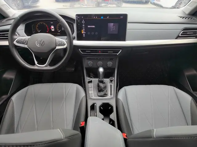 Volkswagen Lavida 1.5L automatic Full Yi version