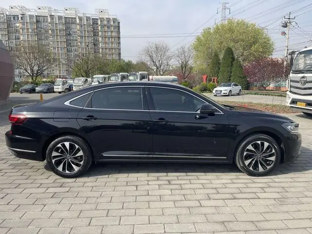 Volkswagen Passat Facelift 280TSI Business Edition