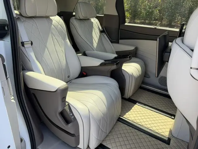 Denza Denza D9 DM 970 four-wheel drive flagship