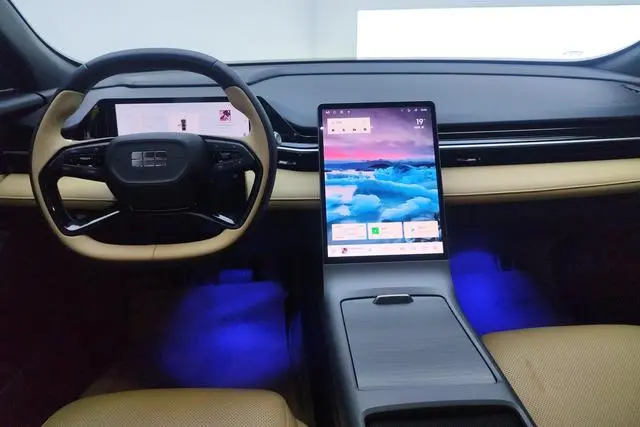 Geely Galaxy Galaxy L6 1.5T DHT 125km Starship