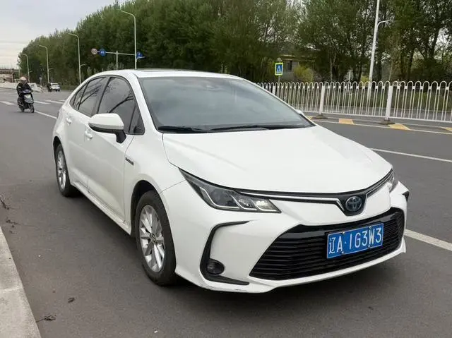 TOYOTA Corolla Dual engine 1.8L E-CVT GL-i Elite Edition