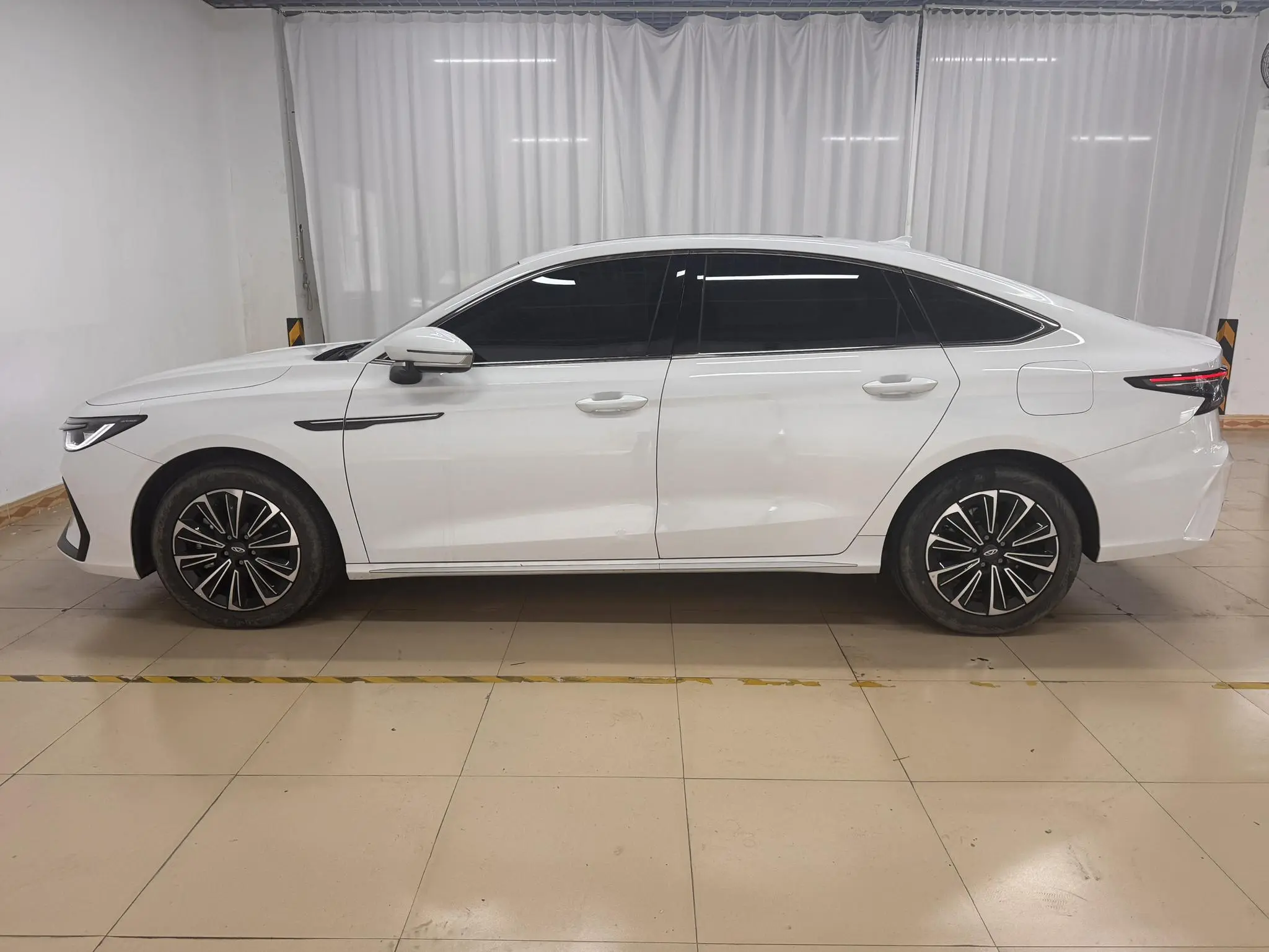 Chery Fengyun Fengyun A8 127 Yufeng Edition