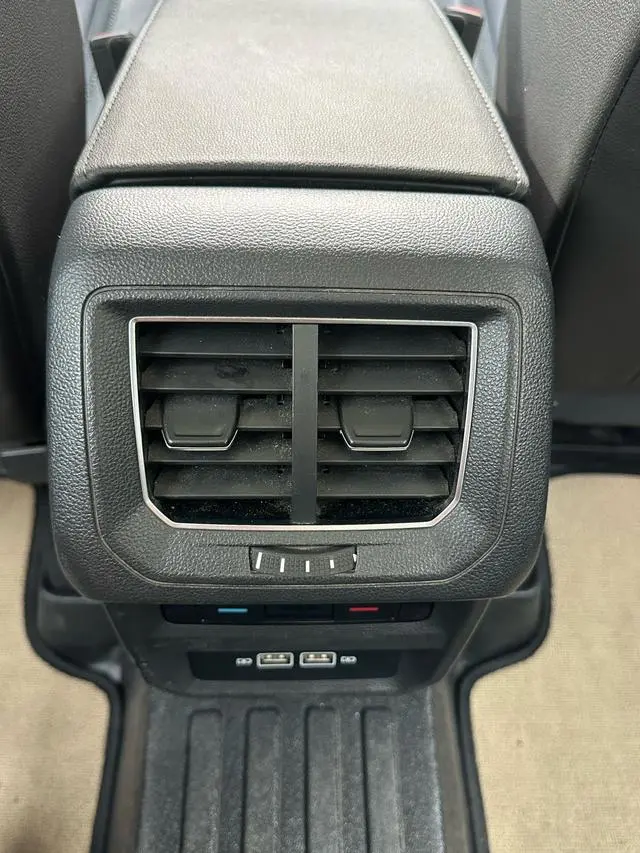 Volkswagen Tanyue 330TSI two-wheel drive luxury country VI