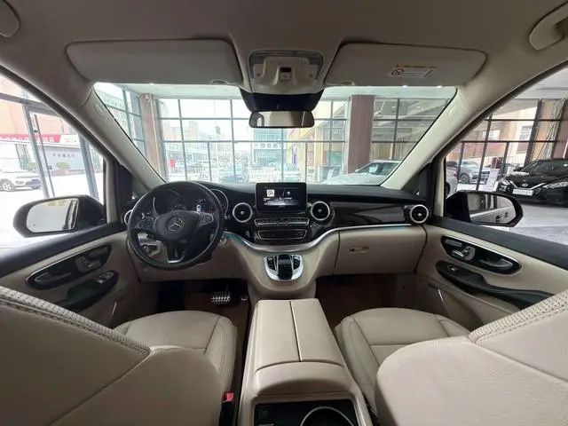 Mercedes-Benz Mercedes-Benz V-class V 260 Premium Edition Country VI