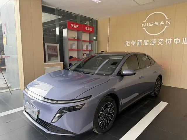 Nissan Nissan N6 180 Max