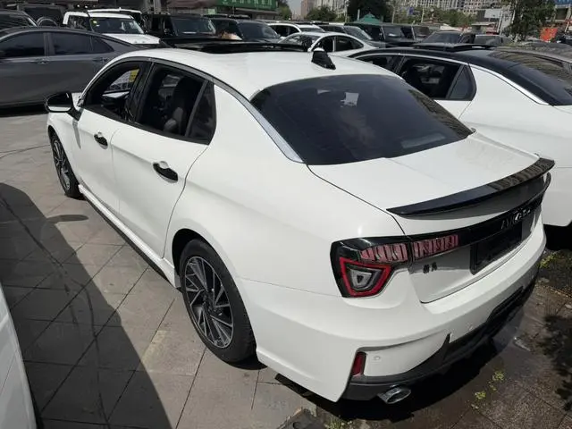 LYNK & CO Lynk 03 1.5TD DCT Jin Plus