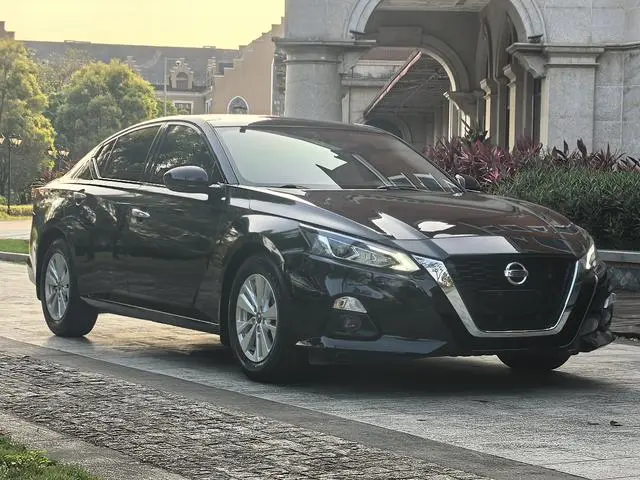 Nissan Teana Facelift 2.0 L XL Comfort Edition