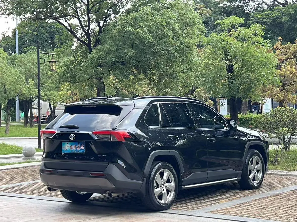 TOYOTA RAV4 Rongfang 2.0L CVT two-wheel drive fashion Plus version