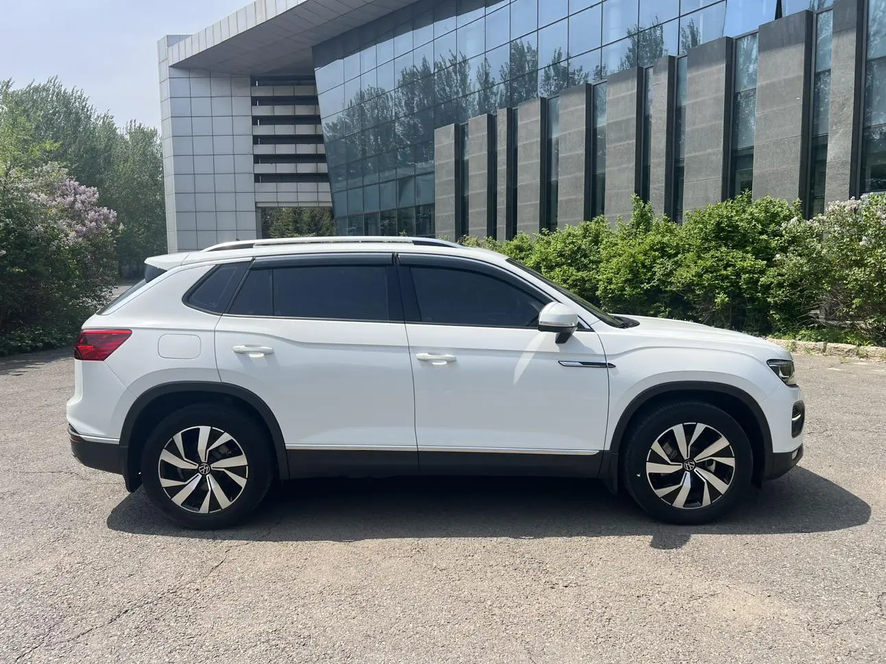 Volkswagen Tanyue 280TSI two-wheel drive luxury Smart edition