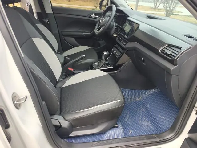 Volkswagen Exploring the shadow 1.5L automatic R-Line