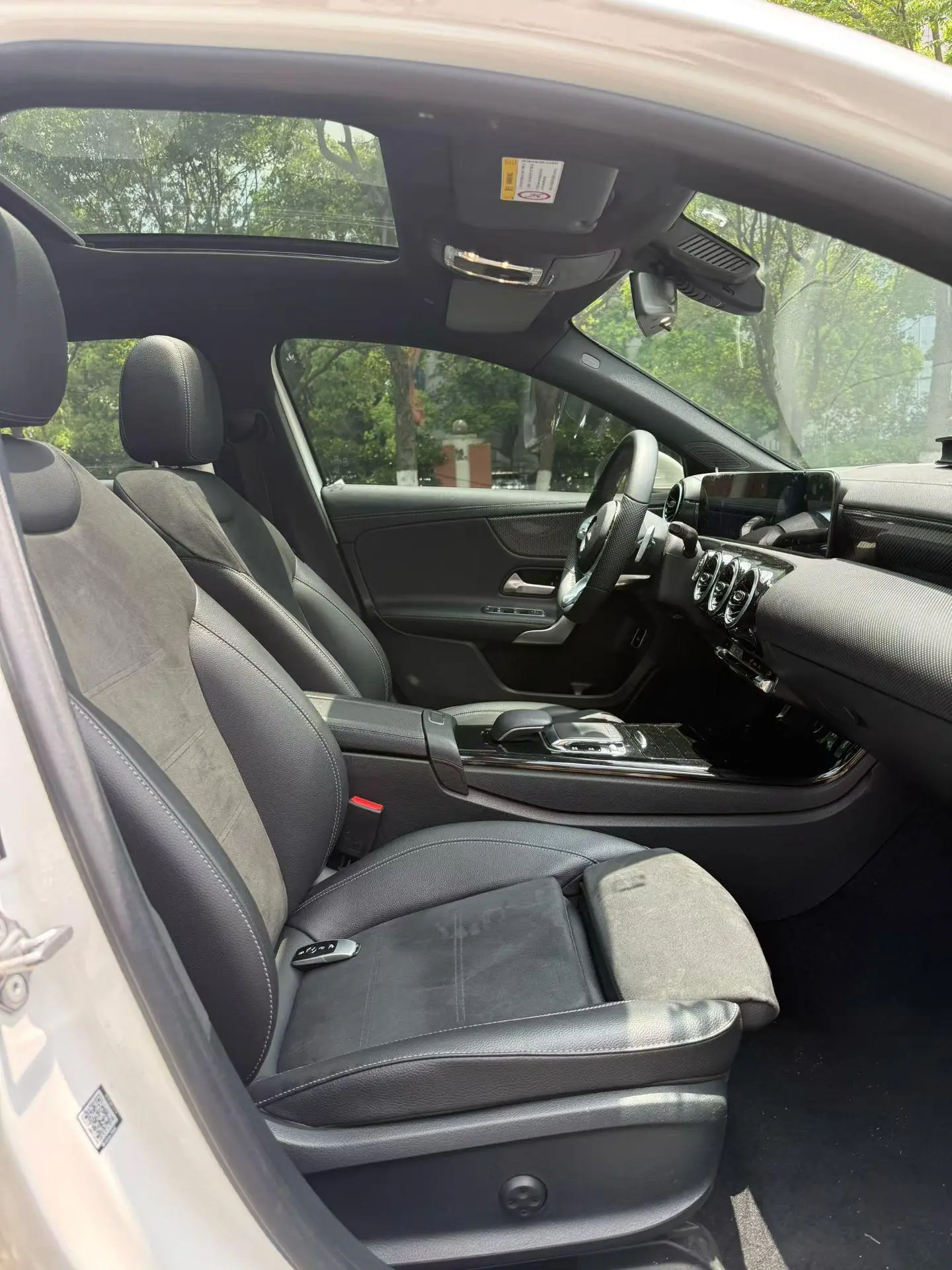 Mercedes-Benz Mercedes-Benz A-class A 200 L sports sedan