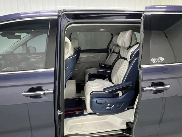 Roewe Roewe iMAX8 400TGI Supreme Series Premium Edition