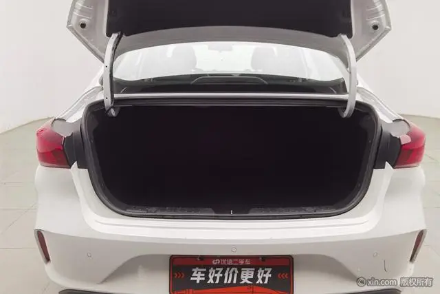 Changan Yidong PLUS 1.6L GDI manual luxury