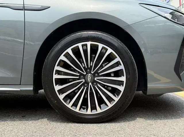 Chery Fengyun Fengyun A8L 145km luxury