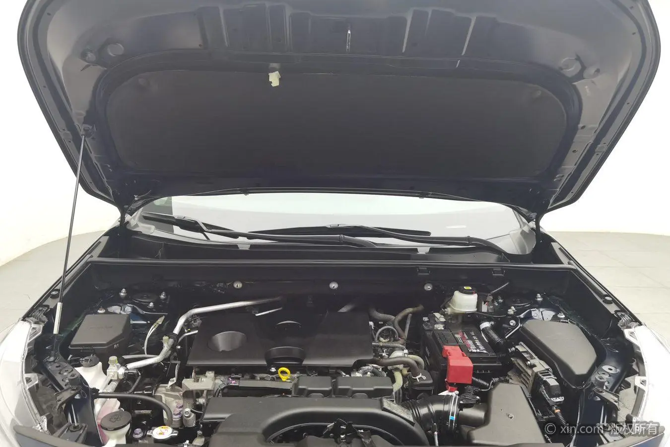 TOYOTA Wilanda 2.0L two-wheel drive luxury PLUS edition