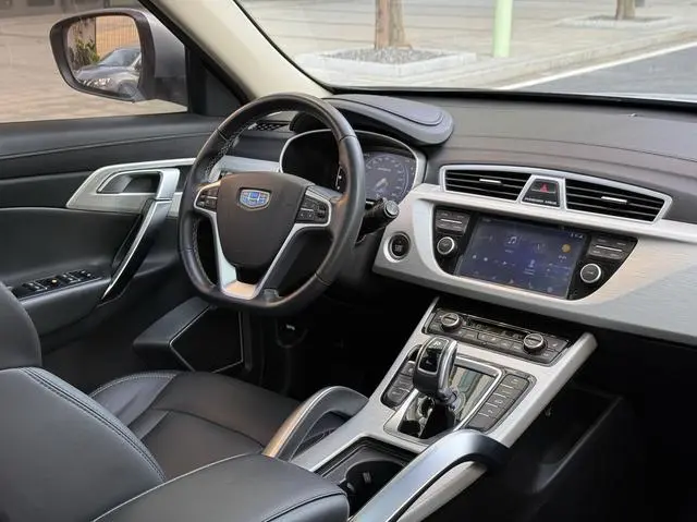 Geely Boyue 1.8TD DCT two-wheel drive intelligent 4G connected version