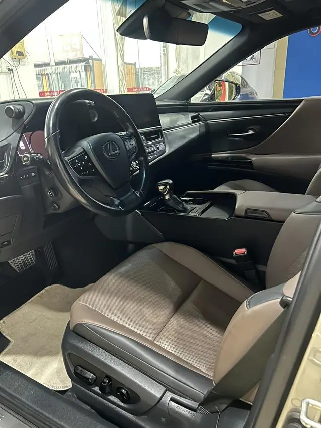 Lexus Lexus ES 200 Excellent Edition