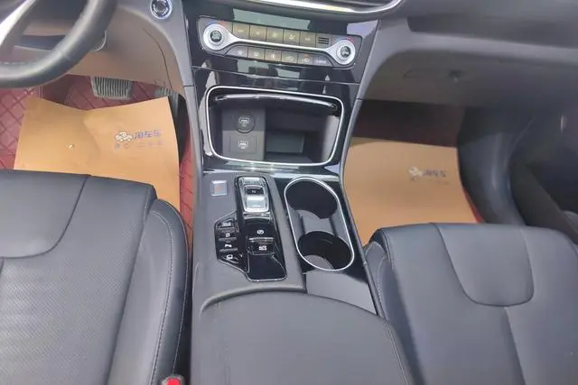 Hyundai Shengda 380 TGDi GLS automatic two-wheel drive deluxe Edition