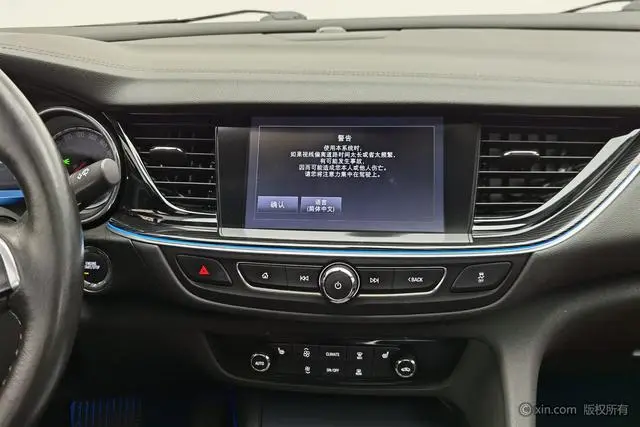 Buick Regal 20T Elite Country VI