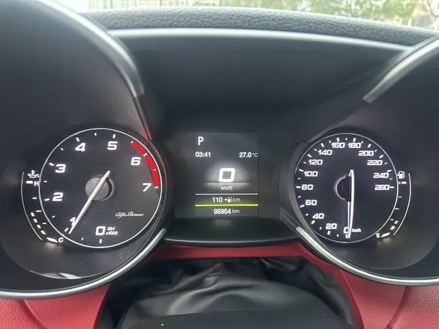 Alfa Romeo Giulia 2.0T 200HP Elite Edition