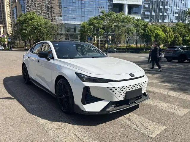 Changan Changan UNI-V 1.5T Premium Sports type