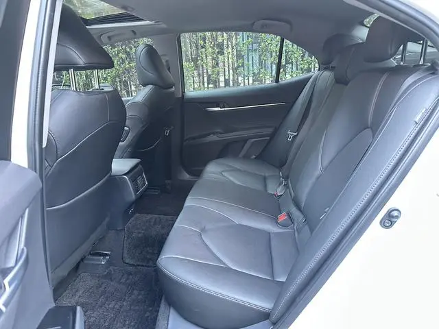 TOYOTA Camry 2.0G Deluxe Edition