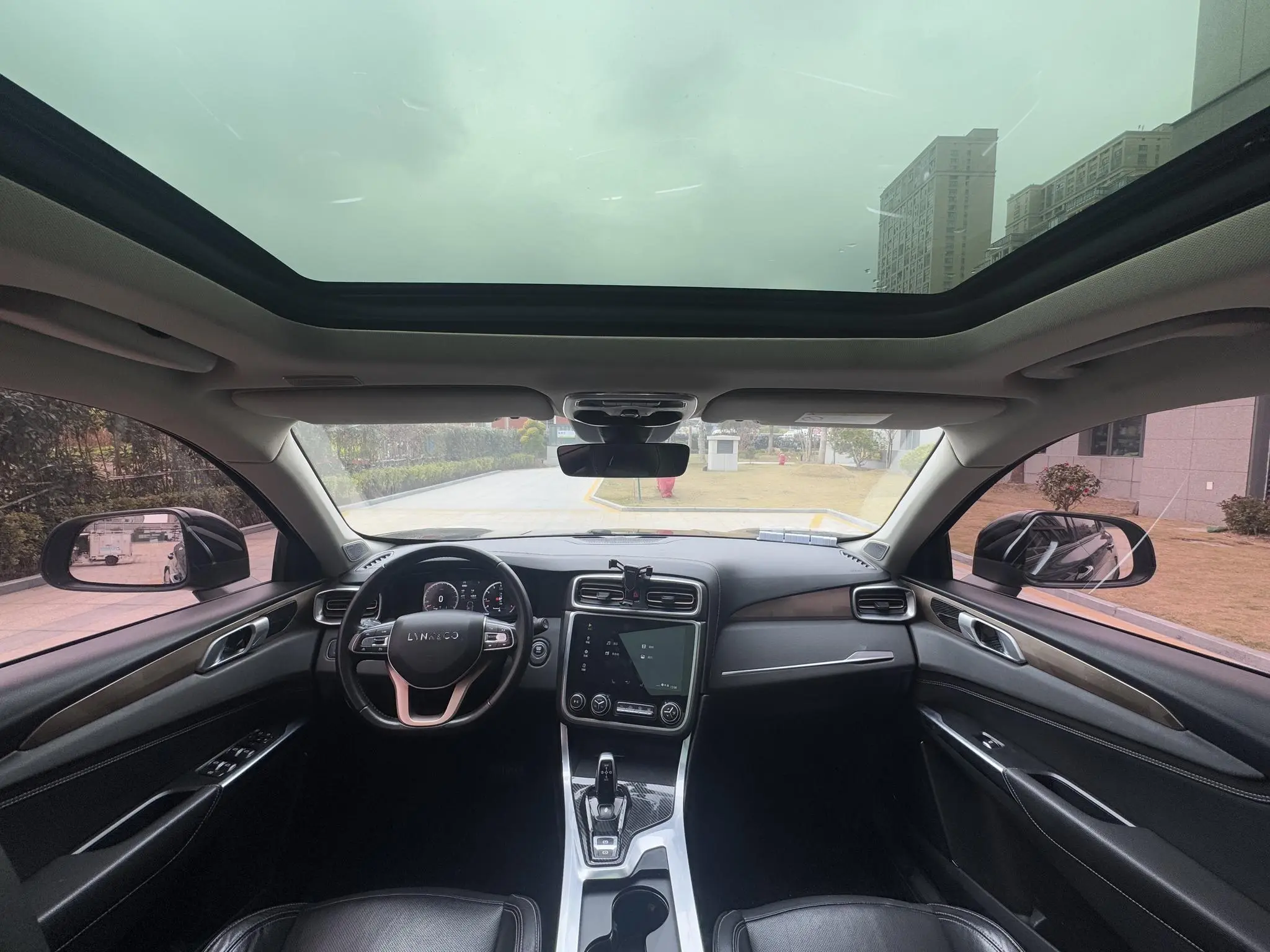 LYNK & CO Lynk 01 2.0T two-wheel drive Pro version