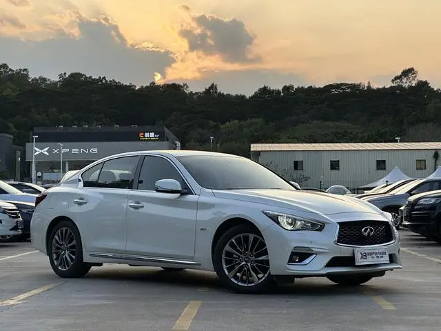 Infiniti Infiniti Q50L 2.0T Yixiang Edition Country VI
