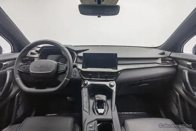 LYNK & CO Lynk 06 1.5T Jin Pro