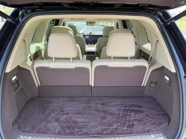 AITO Ask the world M9 Extended range Ultra six-seater version