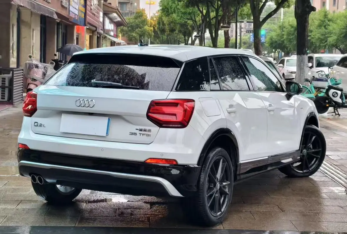 Audi Audi Q2L 35TFSI listing Exclusive Edition Country VI